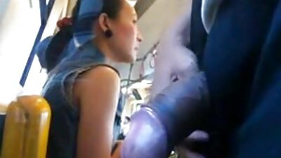 Руска любовница брюнетка принудена да ближе краката на мъж секс порно клипове по шорти.