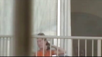 Видеото в стриптийз клуба се sex clipove среща със шибани стриптизьорки.